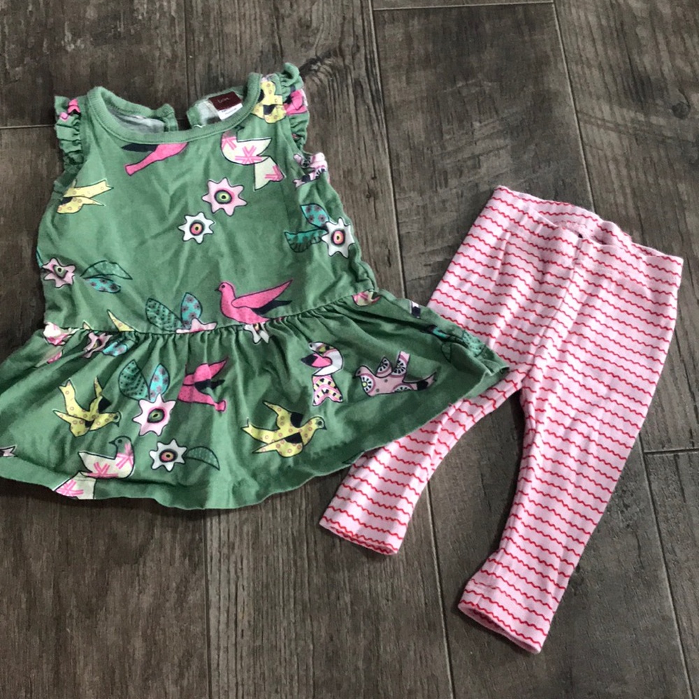 tea peplum bird top & squiggle leggings outfit